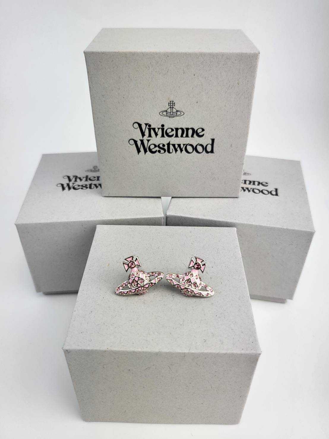 ต่างหู Vivienne Westwood Earrings รุ่น Harlequin Bas Relief สี Silver/Pink