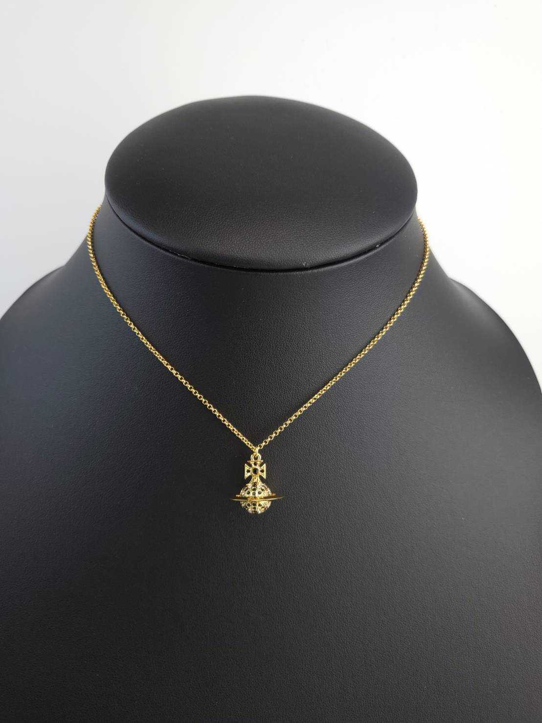 สร้อยคอ Vivienne Westwood Necklace รุ่น Jack Bas Relief Pendant 3D Jet สี Black Diamond Crystal