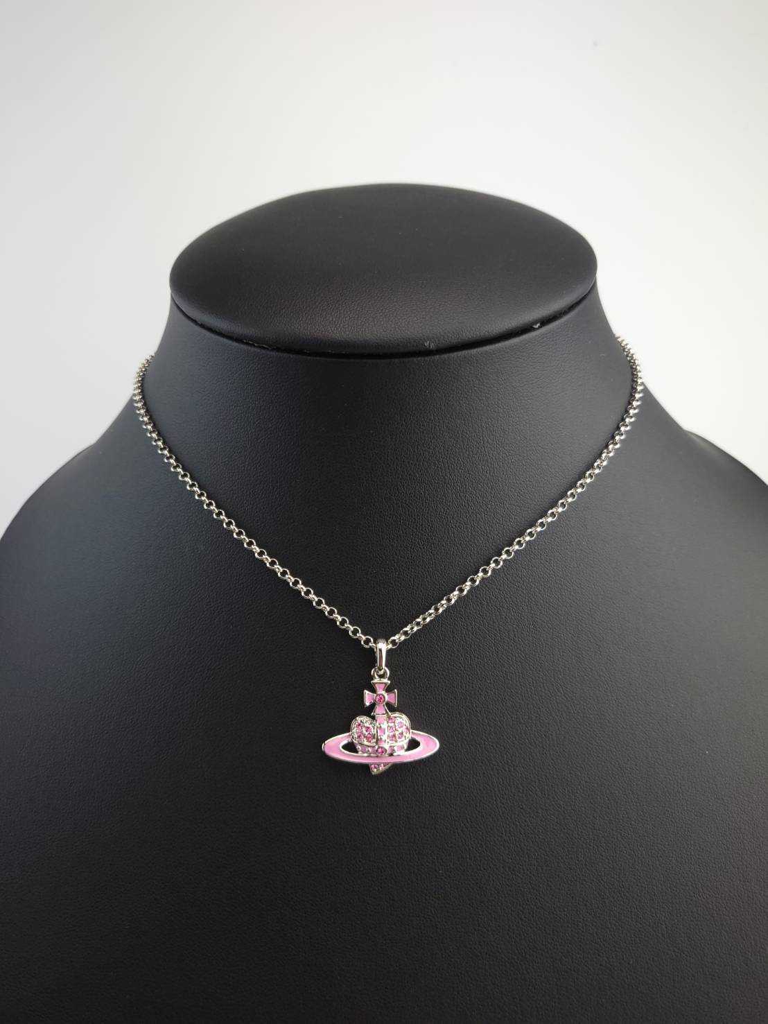 สร้อยคอ Vivienne Westwood Necklace รุ่น Reverse Heart Pendant สี Pink