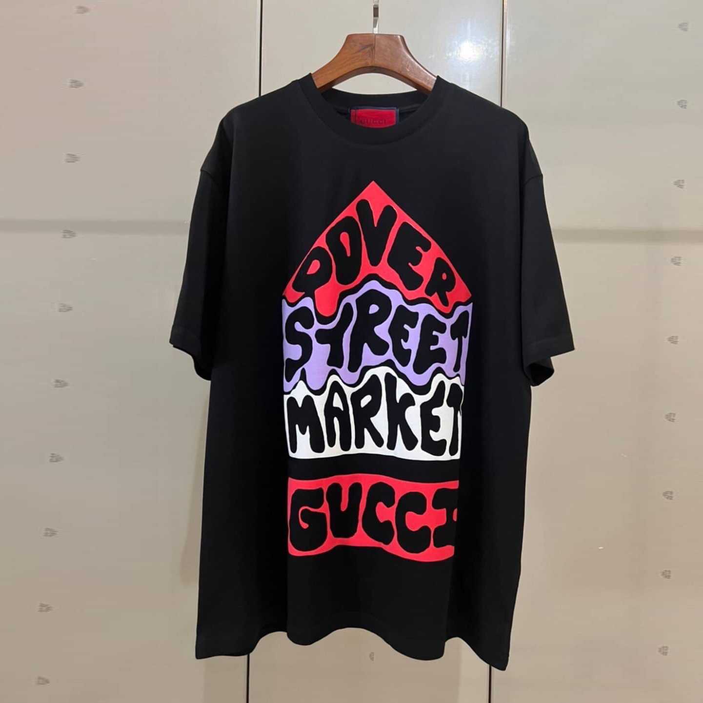 GUCCI DSM DOVER STREET MARKET EXCLUIVE LIMITED EDITION T-SHIRT IN BLACK เสื้อกุชชี่