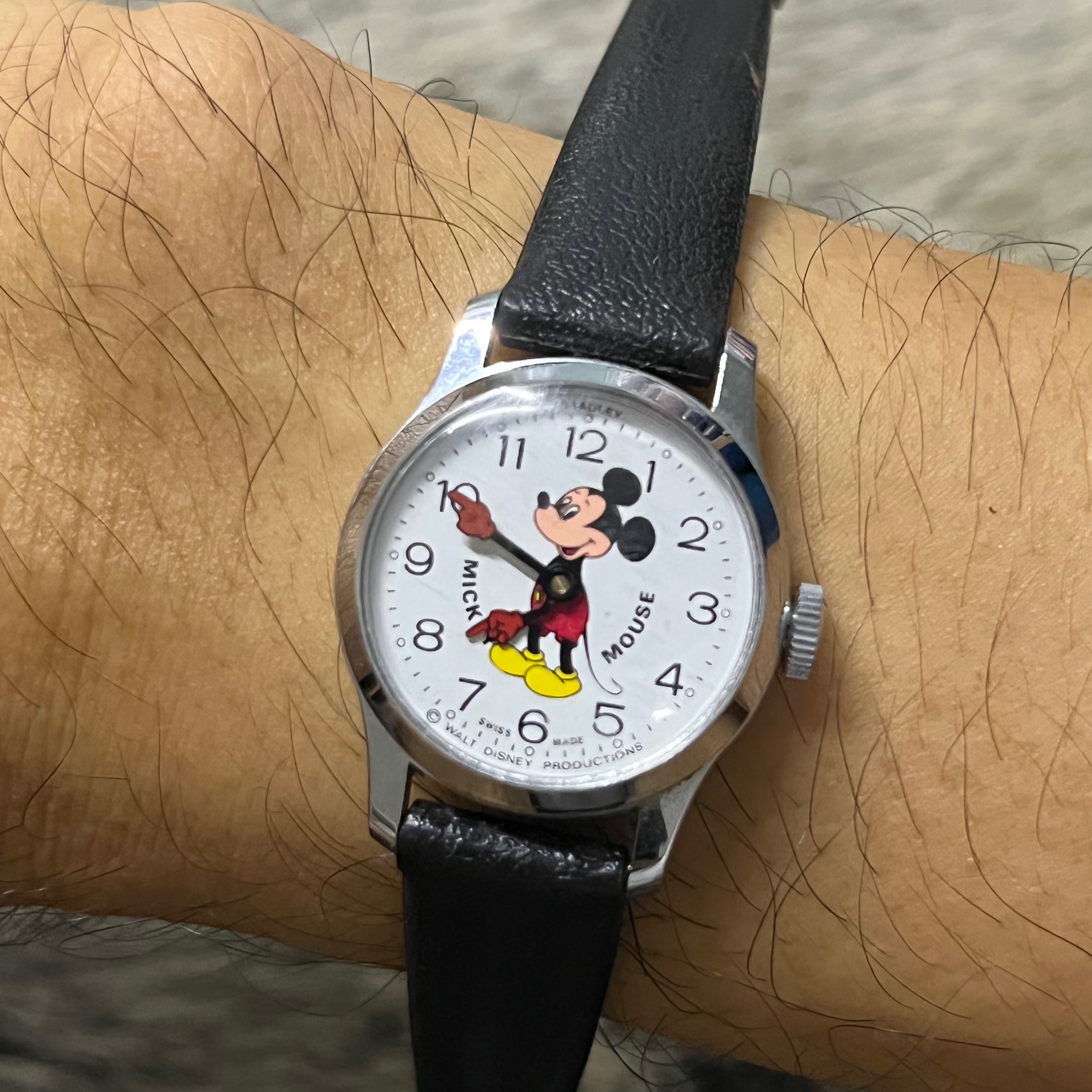 นาฬิกา Mickey swiss ระบบไขลาน ขนาด28มม.