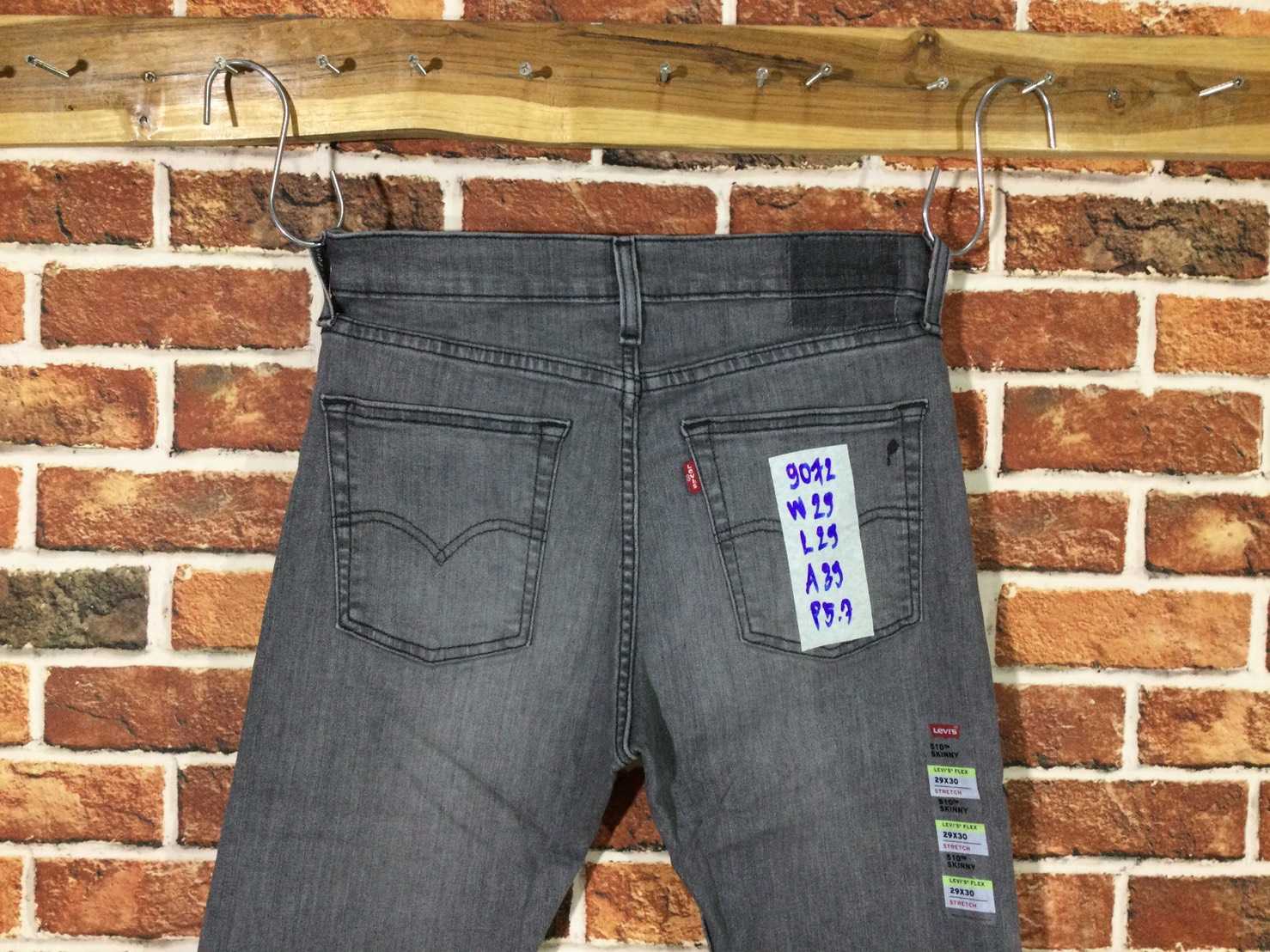 รหัส9072 Levi's510 สีเทา เอวยืด ประเก็นหลังบิน  Made in Pakistan เลขกระดุมถูกลบ วัดจริง เอว29