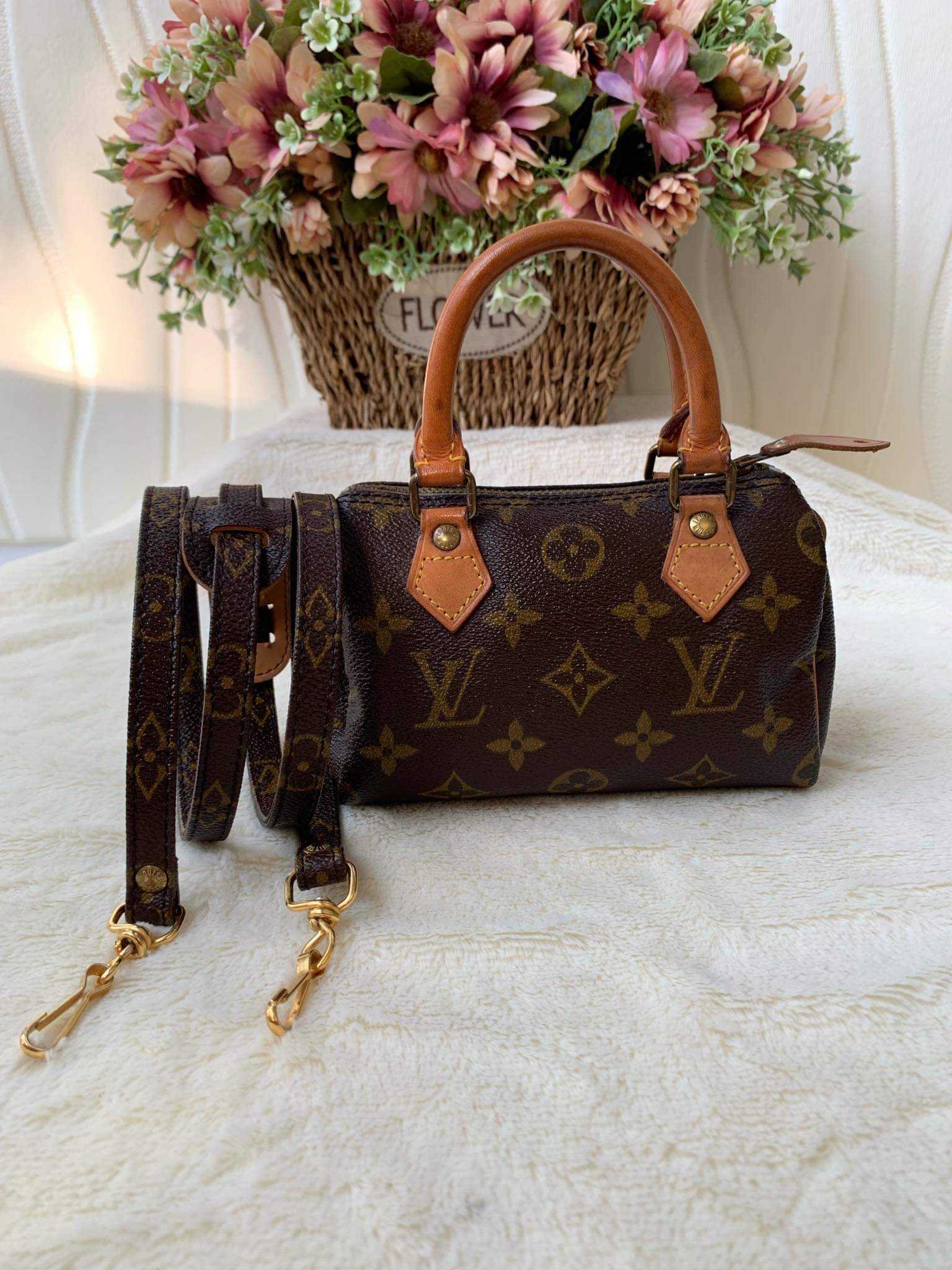 กระเป๋าLV Monogram Nano Speedy