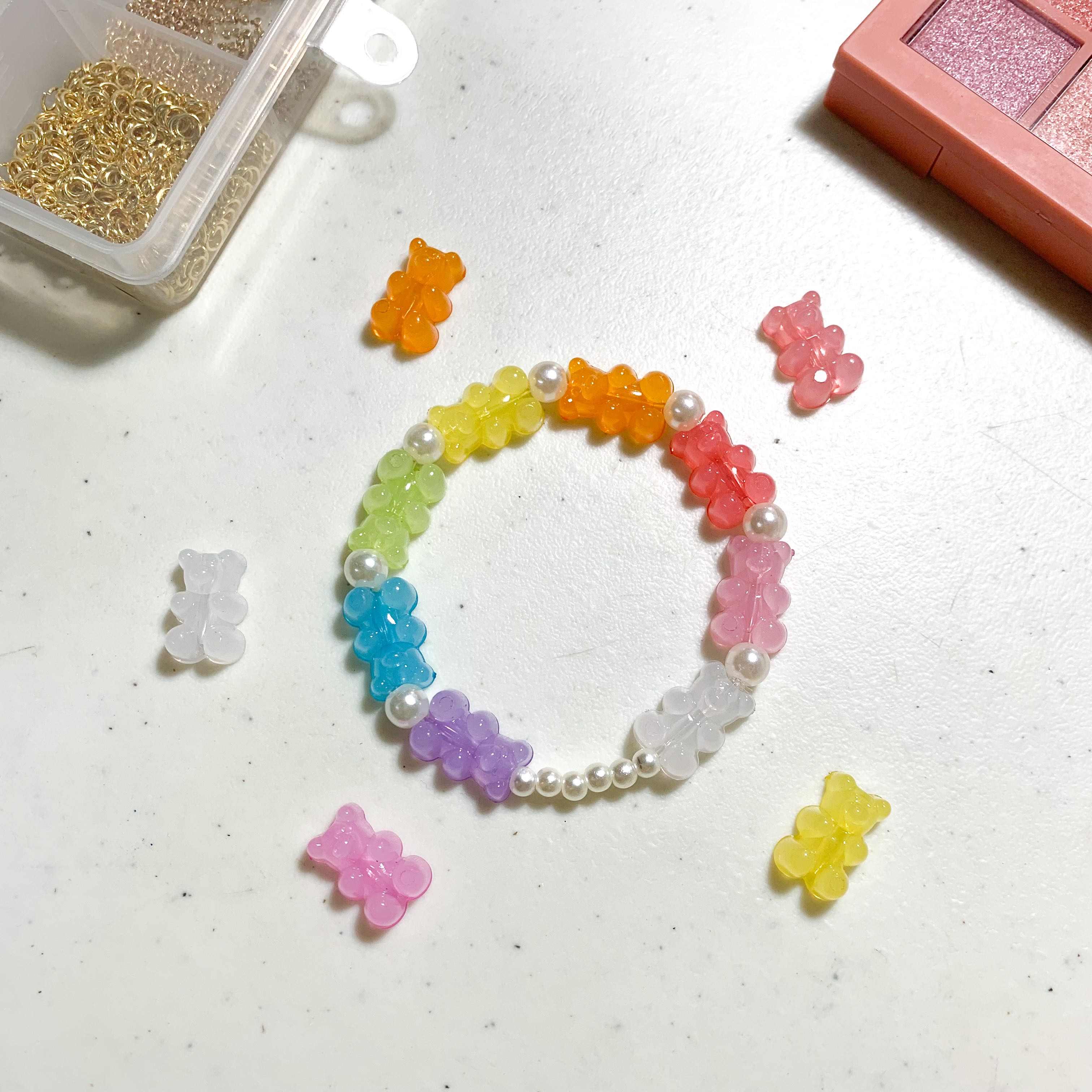 สร้อยข้อมือลูกปัดหมีสีรุ้ง🌈🧸✨