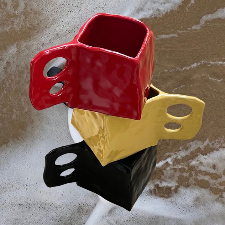 Square ceramic cup (Pre-order)
