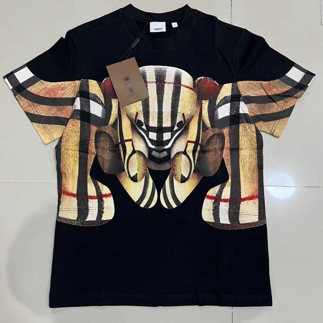 BURBERRY THOMAS BEAR PRINT COTTON OVERSIZED T-SHIRT เสื้อยืดคอกลมแขนสั้น แบรนด์เบอเบอรี่