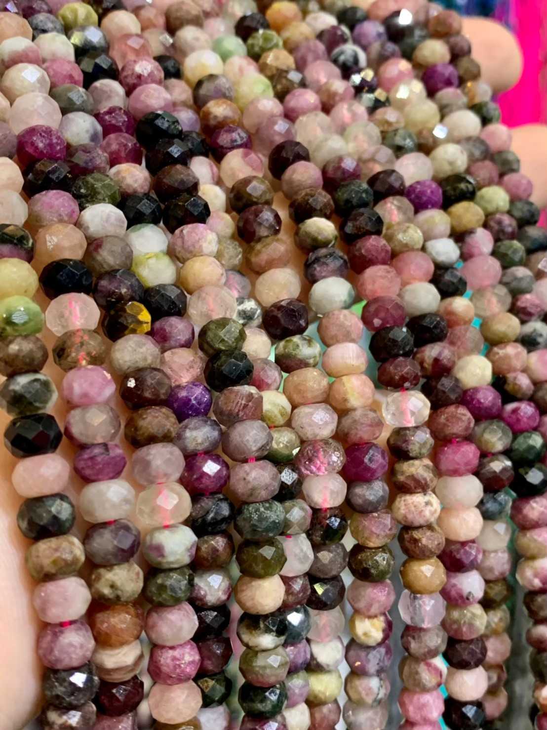 ทัวมารีน ทรงล้อรถ (Tourmaline) ผิวเจียเหลี่ยมเหลี่ยม เกรด A เส้นยาว