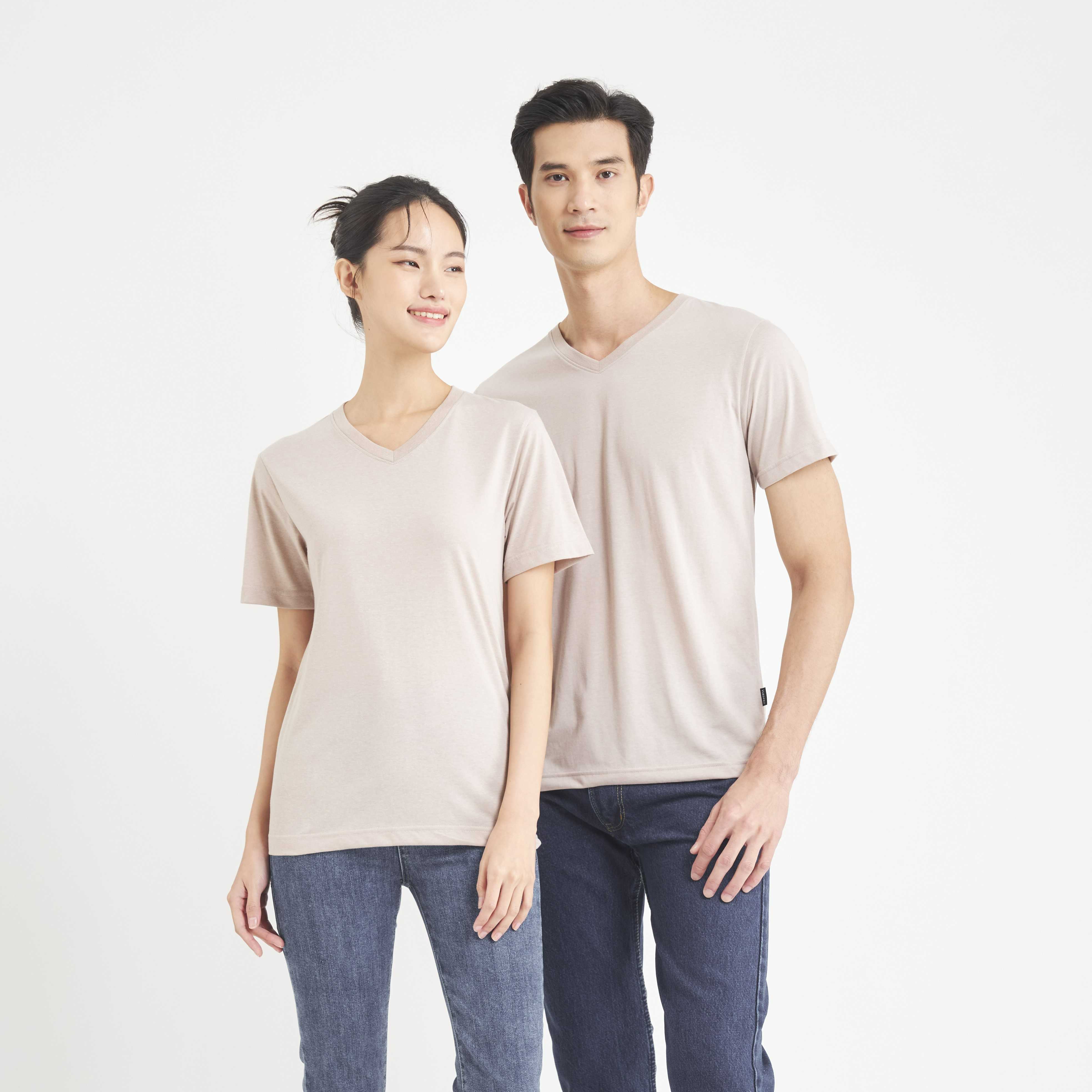 Yuedpao เสื้อยืด เสื้อยืดสีพื้น เสื้อยืดสีพื้นคอวี  รุ่น Ultra Soft Non-Iron คอวี_Goat