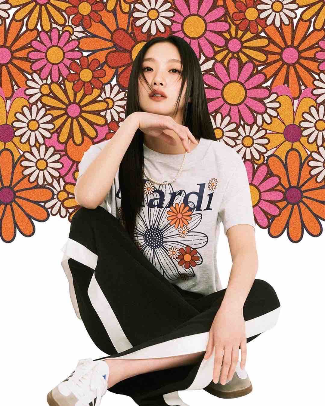 (พร้อมส่ง) Mardi mercredi t-shirts blossom heather navy