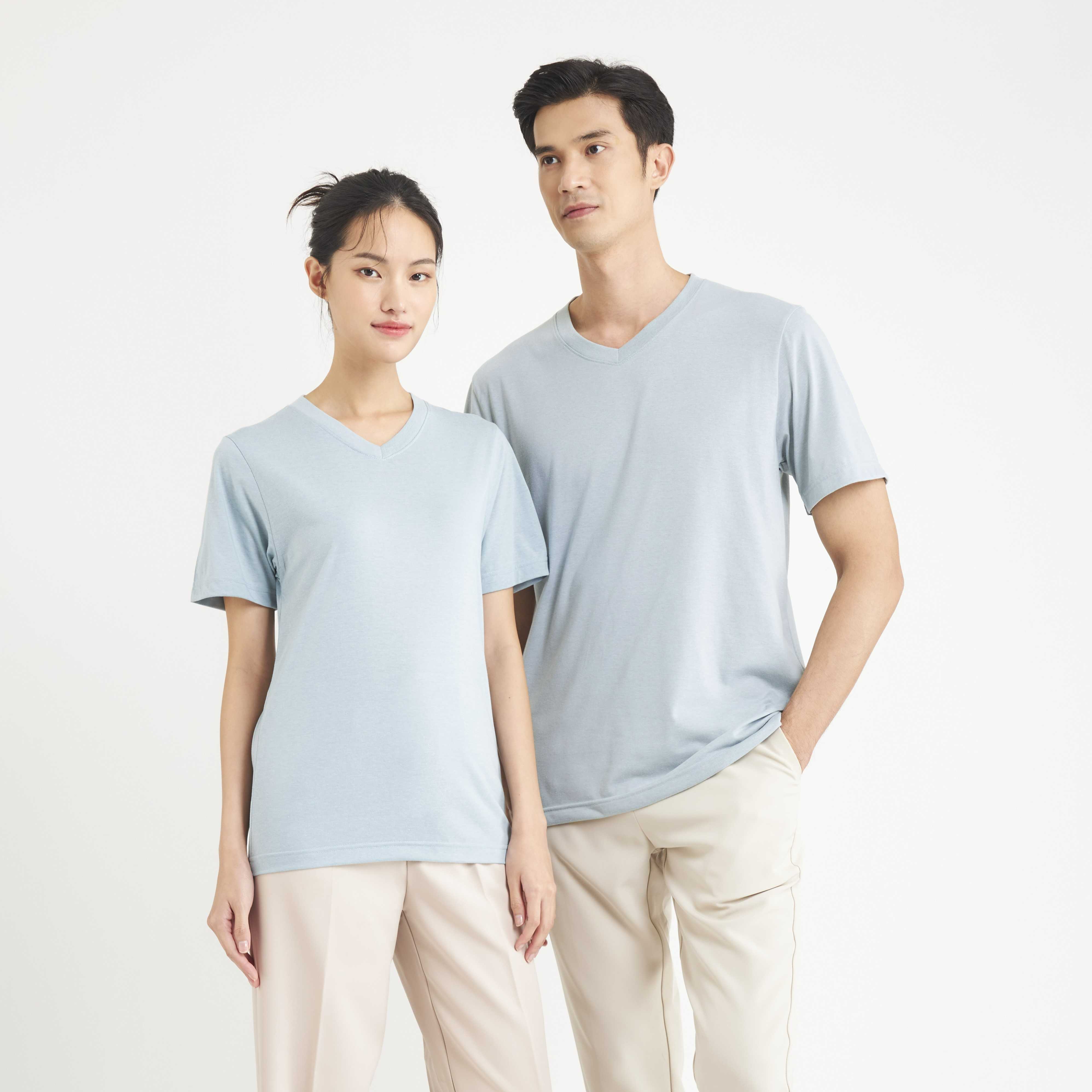 Yuedpao เสื้อยืด เสื้อยืดสีพื้น เสื้อยืดสีพื้นคอวี รุ่น Ultra Soft Non-Iron คอวี_Blue Lagoon