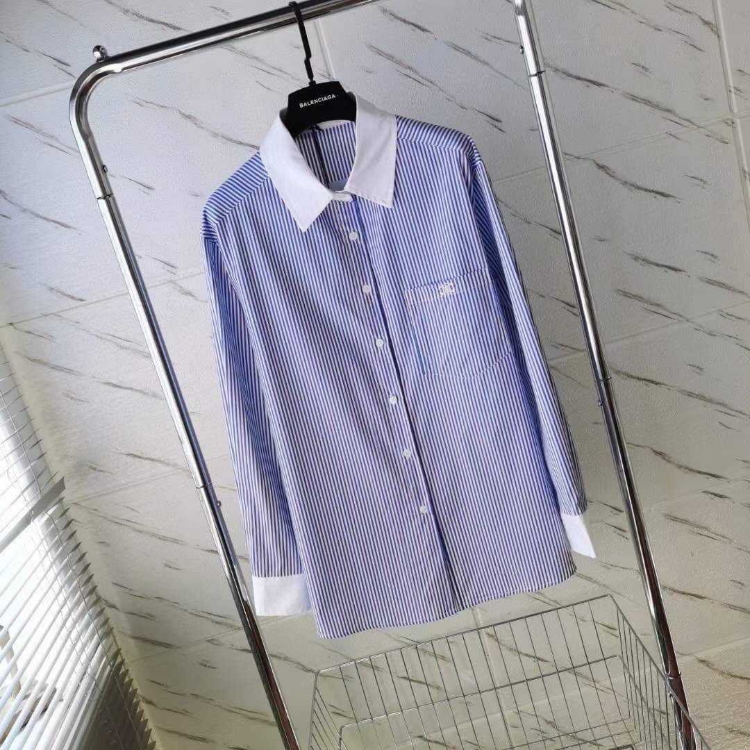 CELINE TRIOMPHE EMBROIDERED OVERSIZED SHIRT IN STRIPED BLUE เสื้อเชิ้ตคอปกแขนยาว แบรนด์ซีลีน
