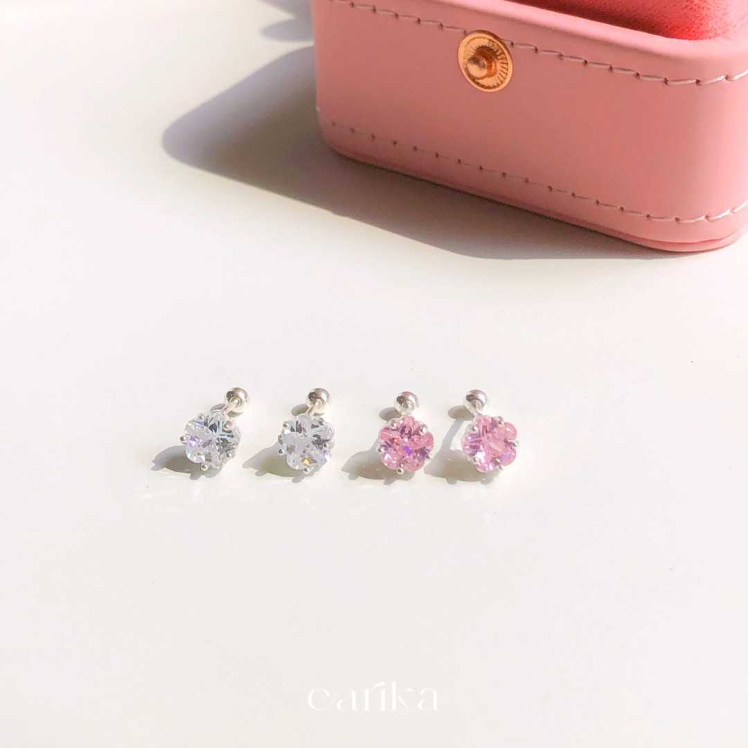 earika.earrings - crystal blossom piercing จิวหูเงินแท้จี้ดอกไม้เพชร(ราคาต่อชิ้น) สำหรับผิวแพ้ง่าย