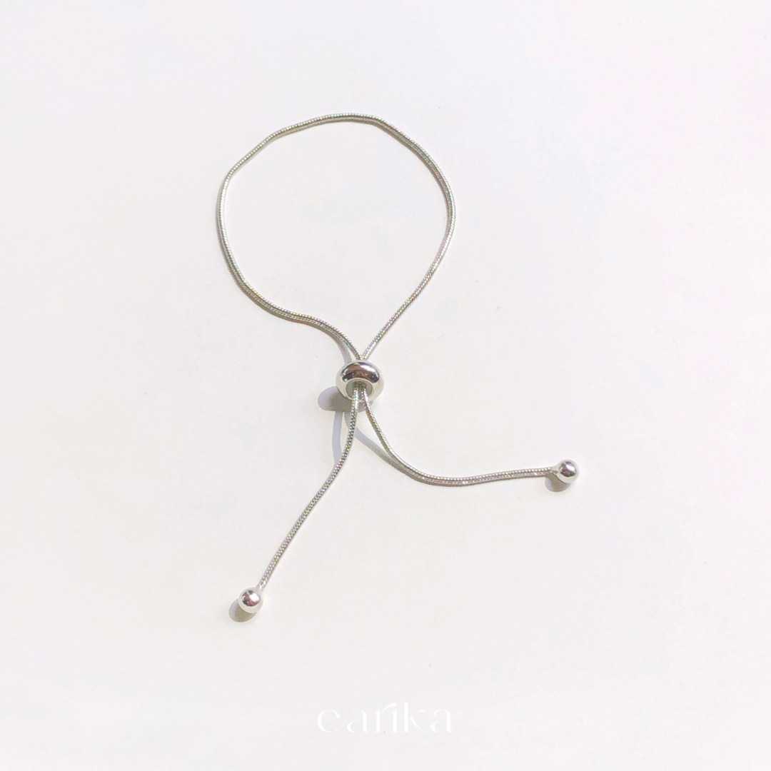 earika.earrings - simple stripe bracelet สร้อยข้อมือลายเรียบแบบรูดเงินแท้ ปรับขนาดได้