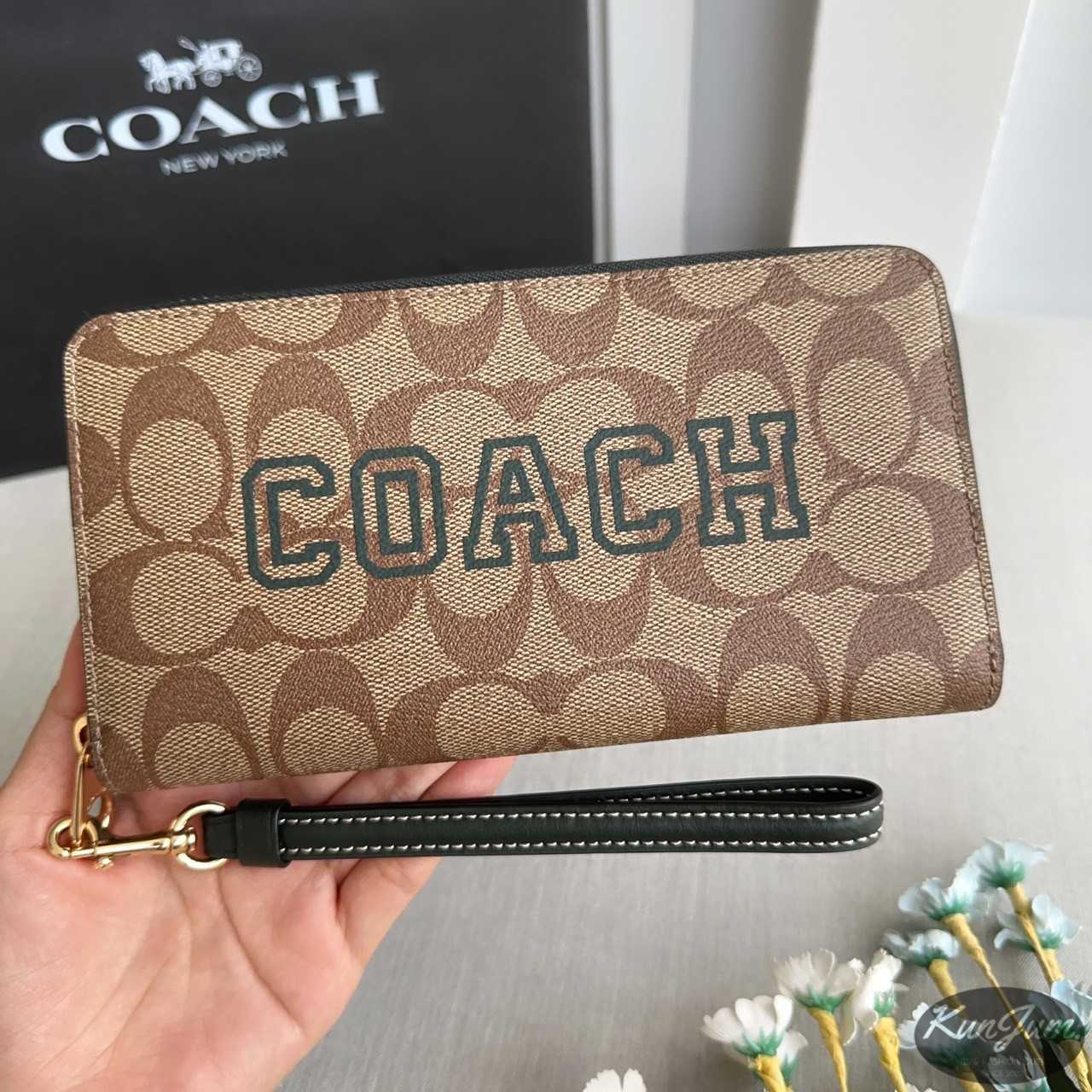 COACH (Style No.CB856)