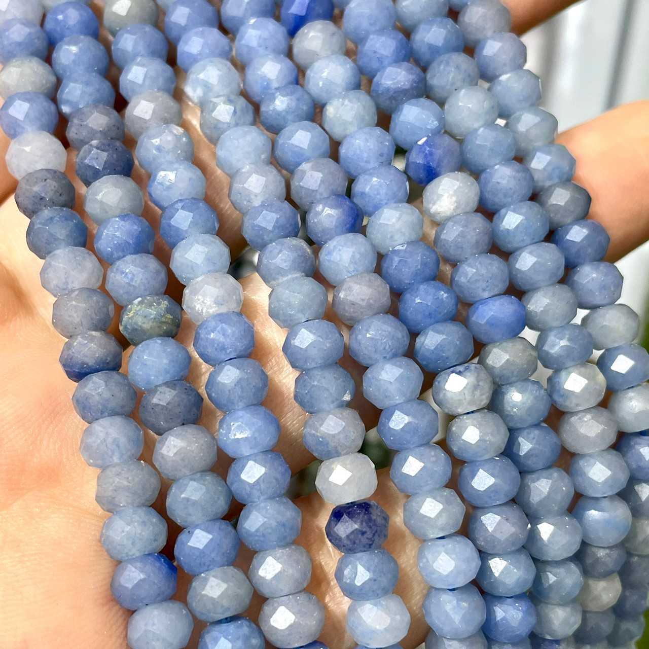 อคามารีน (Aquamarine) ทรงล้อรถ เจียเหลี่ยมเหลี่ยม 6x4 mm เส้นยาว