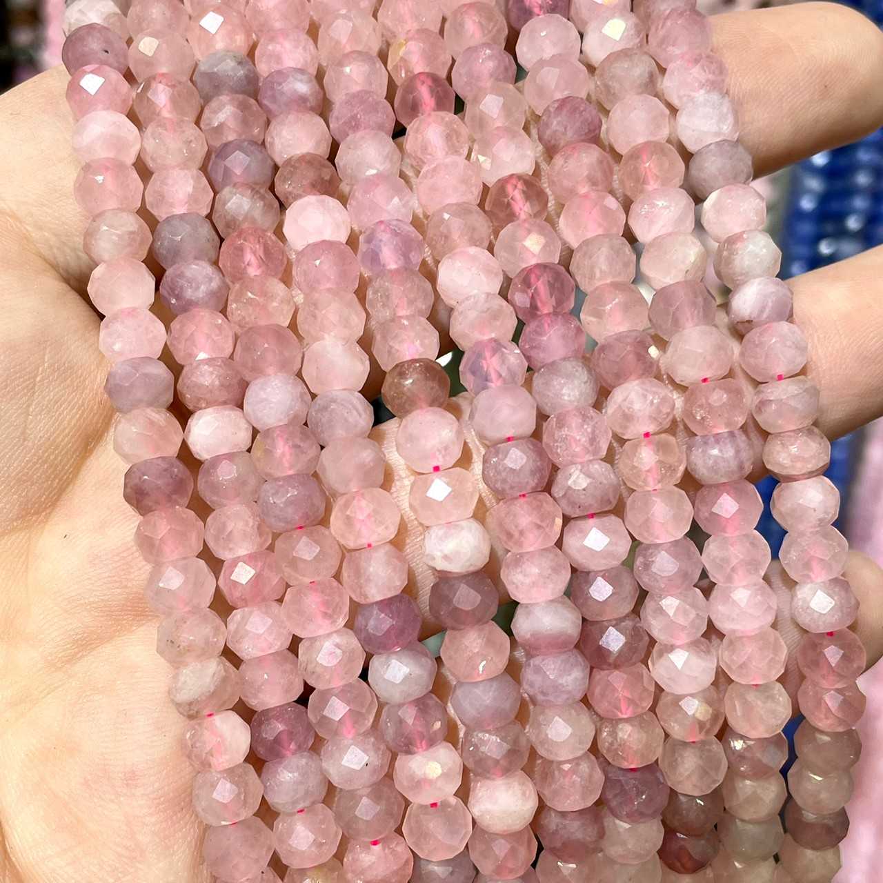 โรสควอตซ์ (Rose Quartz) ทรงล้อรถ เจียเหลี่ยมเหลี่ยม 6x4 mm เส้นยาว