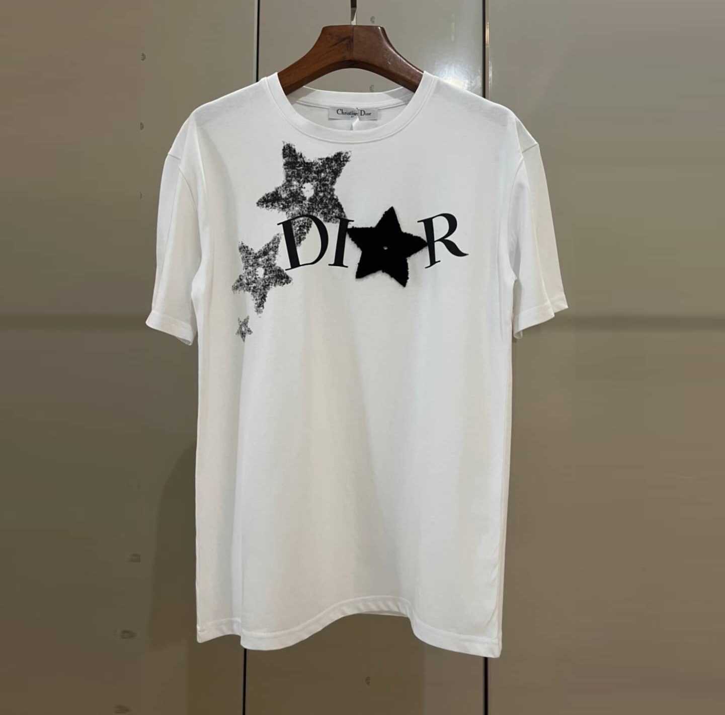 CHRISTIAN DIOR DIORALPS STAR PRINT T-SHIRT เสื้อยืดคอกลมแขนสั้น แบรนด์คริสเตียนดิออร์ ดาว