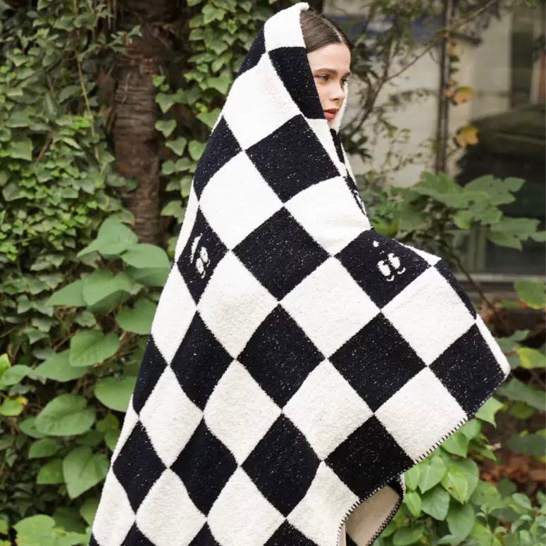 (รอสินค้า 2 อาทิตย์ )Barbapapa x QSMSU Blanket 140x170cm. / ผ้าห่มบาบ้า_ลายตาราง
