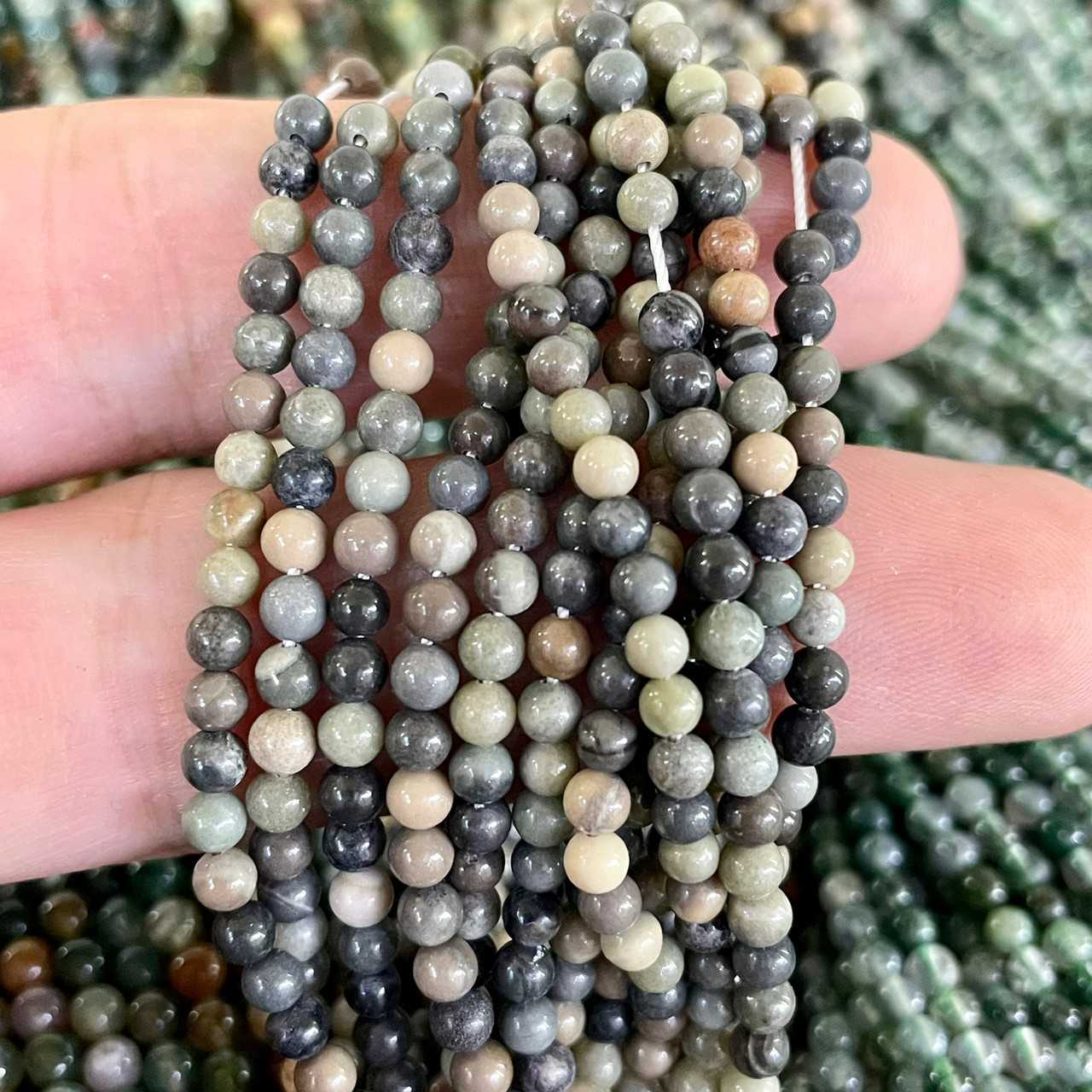 โพลีโชม แจสเปอร์ (Polychrome Jasper) 3 mm ทรงกลม เส้นยาว