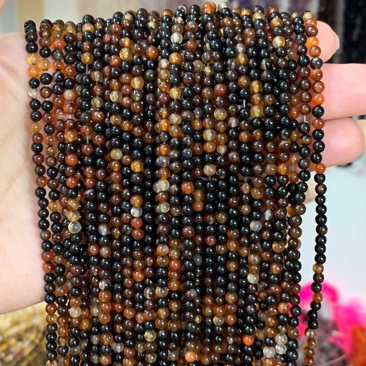 อาเกตน้ำตาล-ดำ (Black-Brown Agate) 3 mm ทรงกลม เส้นยาว