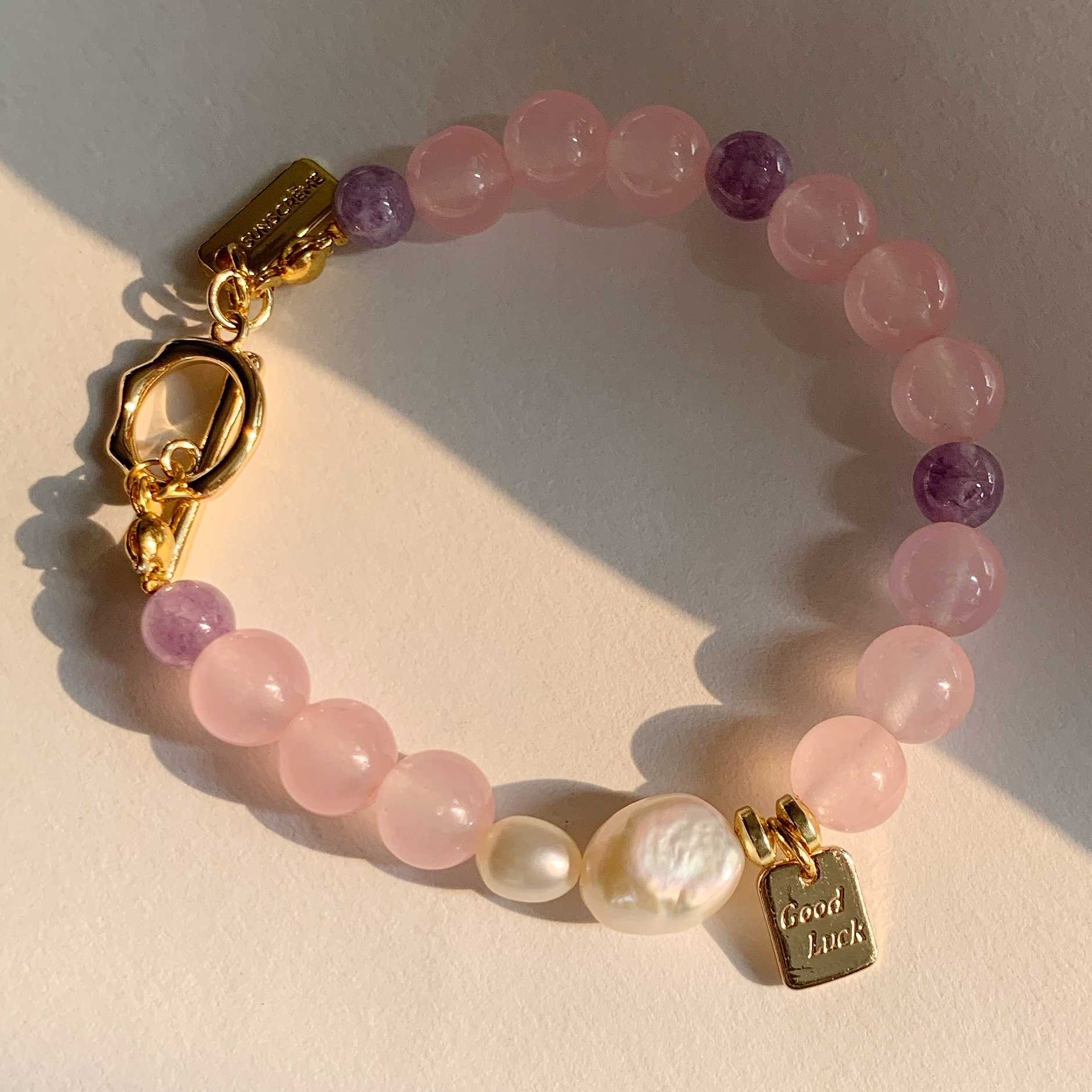 LOVE & ATTRACTION BRACELET: เสริมดวงความรัก สร้างเสน่ห์และมิตรภาพ คนรอบตัวเอ็นดูรักใคร่