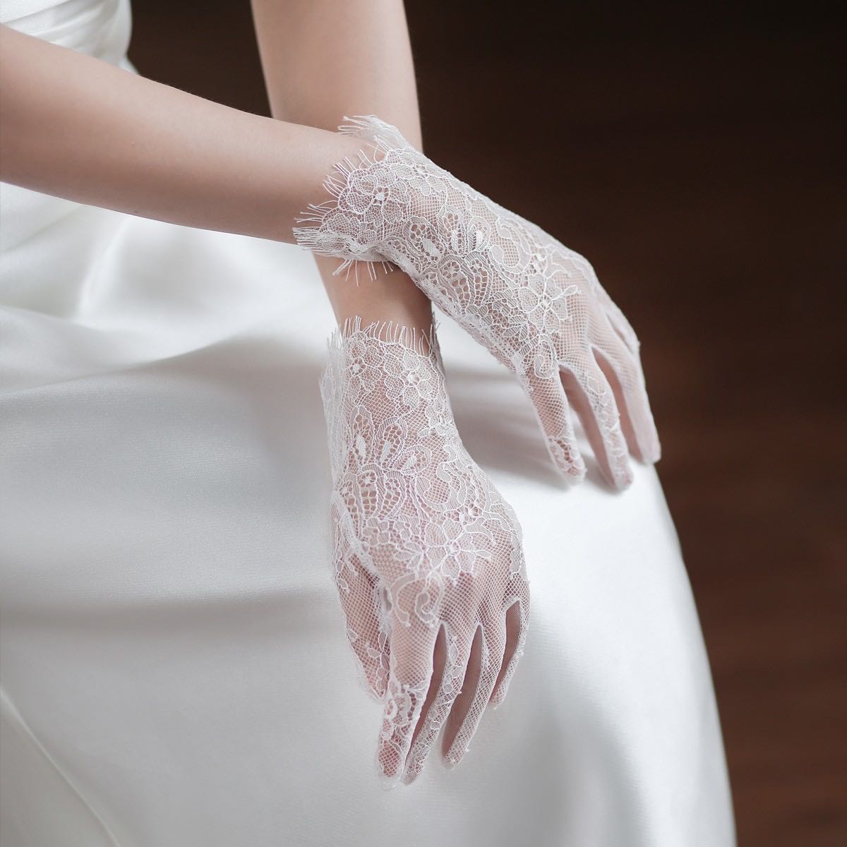 Short french lace gloves (พร้อมส่ง)