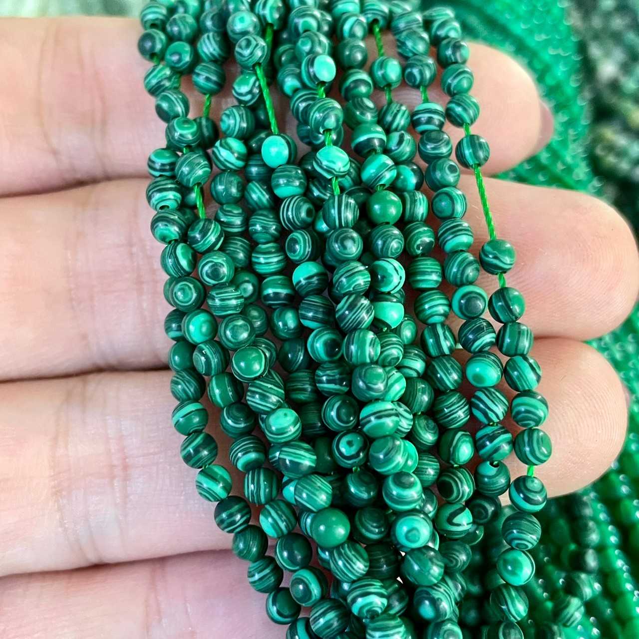 มาลาไคต์ (Malachite) 3 mm ทรงกลม เส้นยาว