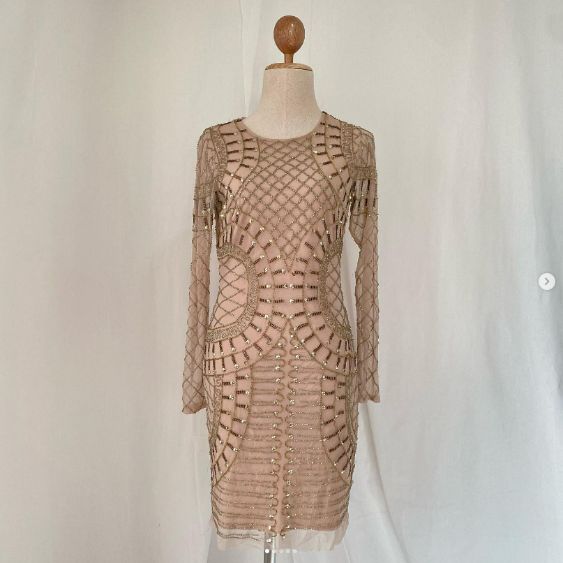 M74 เดรสสั้นวินเทจสีครีม Short Dress Vintage Beige