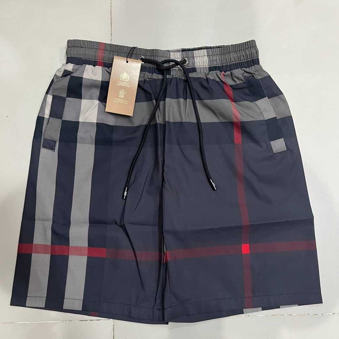 BURBERRY LARGE CHECK DRAWCORD SWIM SHORTS IN NAVY กางเกงเบอเบอรี่ ลายสก็อต