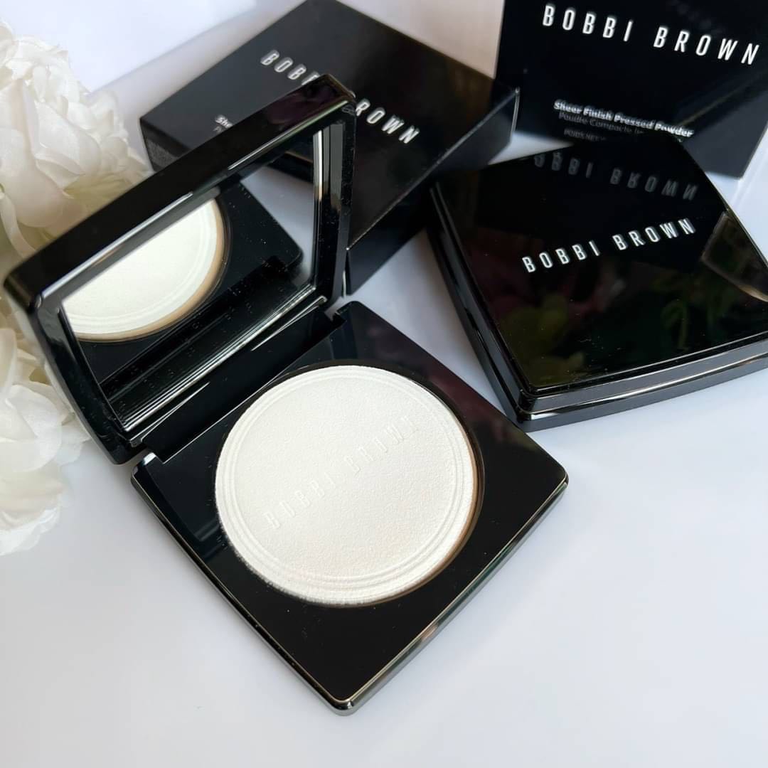 Bobbi Brown Sheer Finish Pressed Powder 11g. 