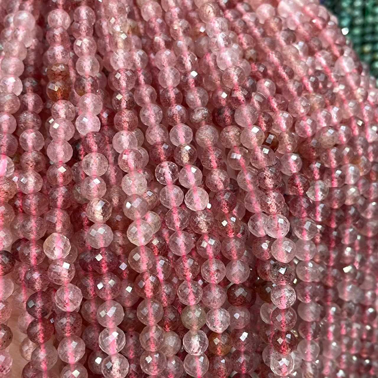 สตอเบอรรี่ ควอตซ์ (Strawberry Quartz) 6 mm เจียเหลี่ยม เส้นยาว