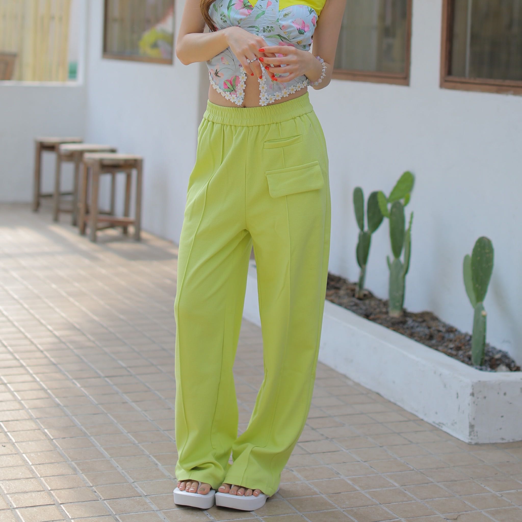 Ice jogger - กางเกงวอร์มสีมะนาว