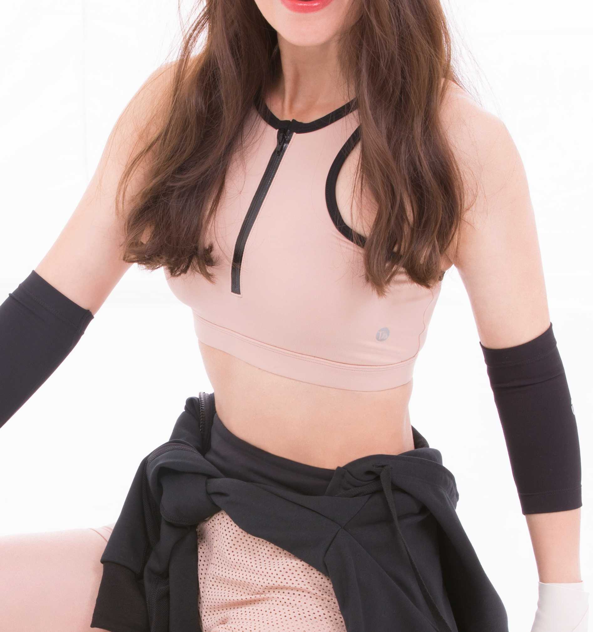 TA ACTIVE CELEB ZIPPER  CROP TOP