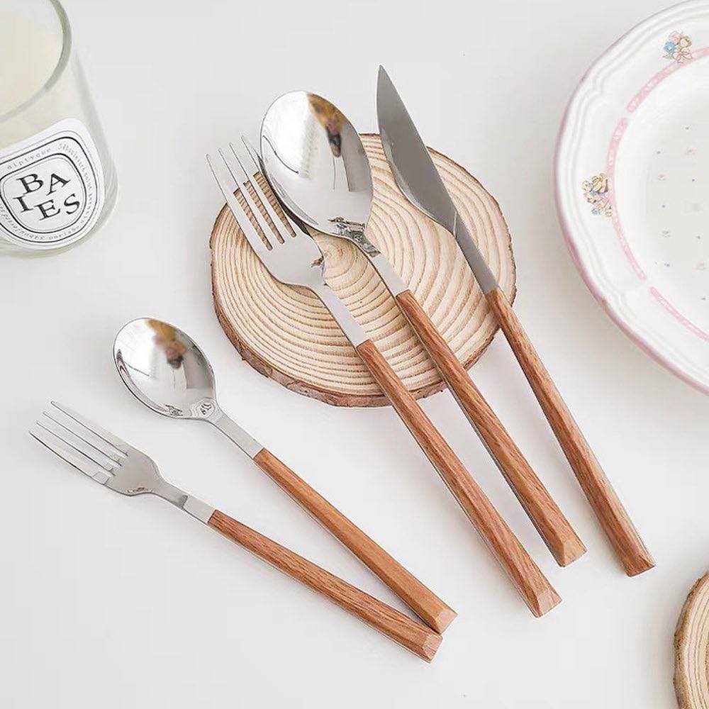 เซ็ตช้อนไม้เทียม สีเงิน ปลายตัด Twinnies Decor