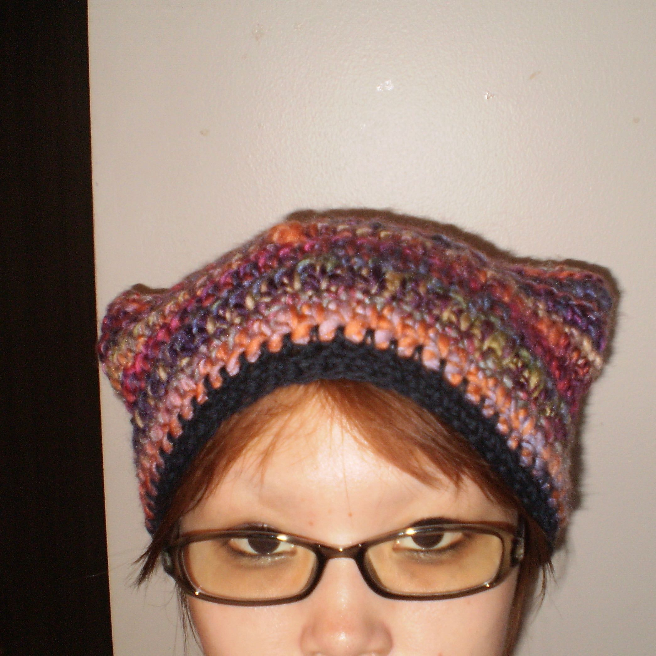 GluE kitty beanie 
