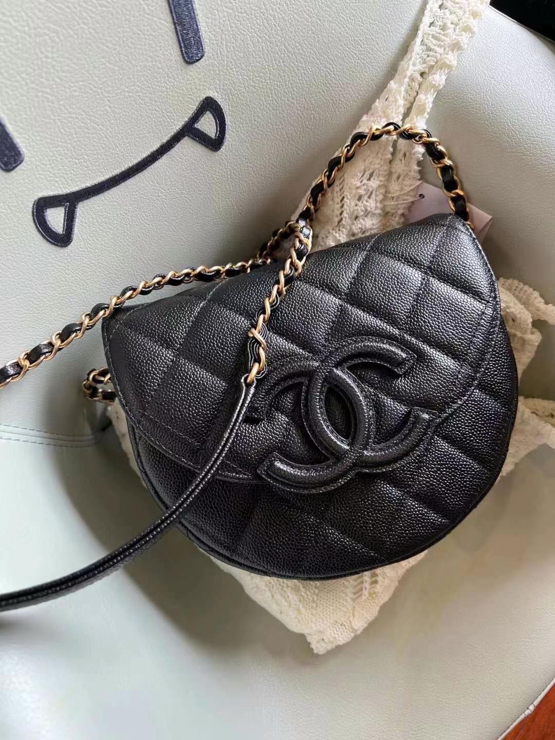 CHANEL 23P mini messenger bag black caviar