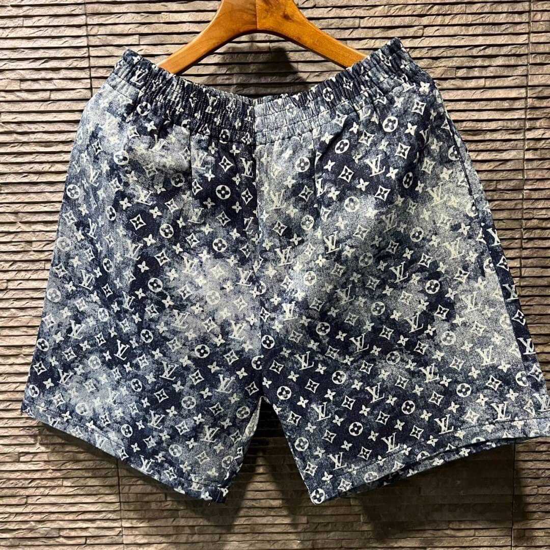 LOUIS VUITTON TAPESTRY MONOGRAM SHORTS กางเกงขาสั้นเอวยางยืด แบรนด์หลุยส์วิตตอง