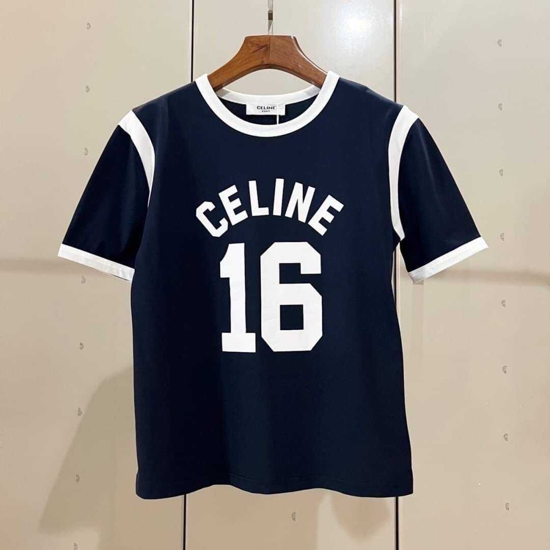 CELINE 16 BOXY T-SHIRT IN COTTON JERSEY NAVY/ OFF WHITE เสื้อยืดคอกลมแขนสั้น แบรนด์ซีลีน