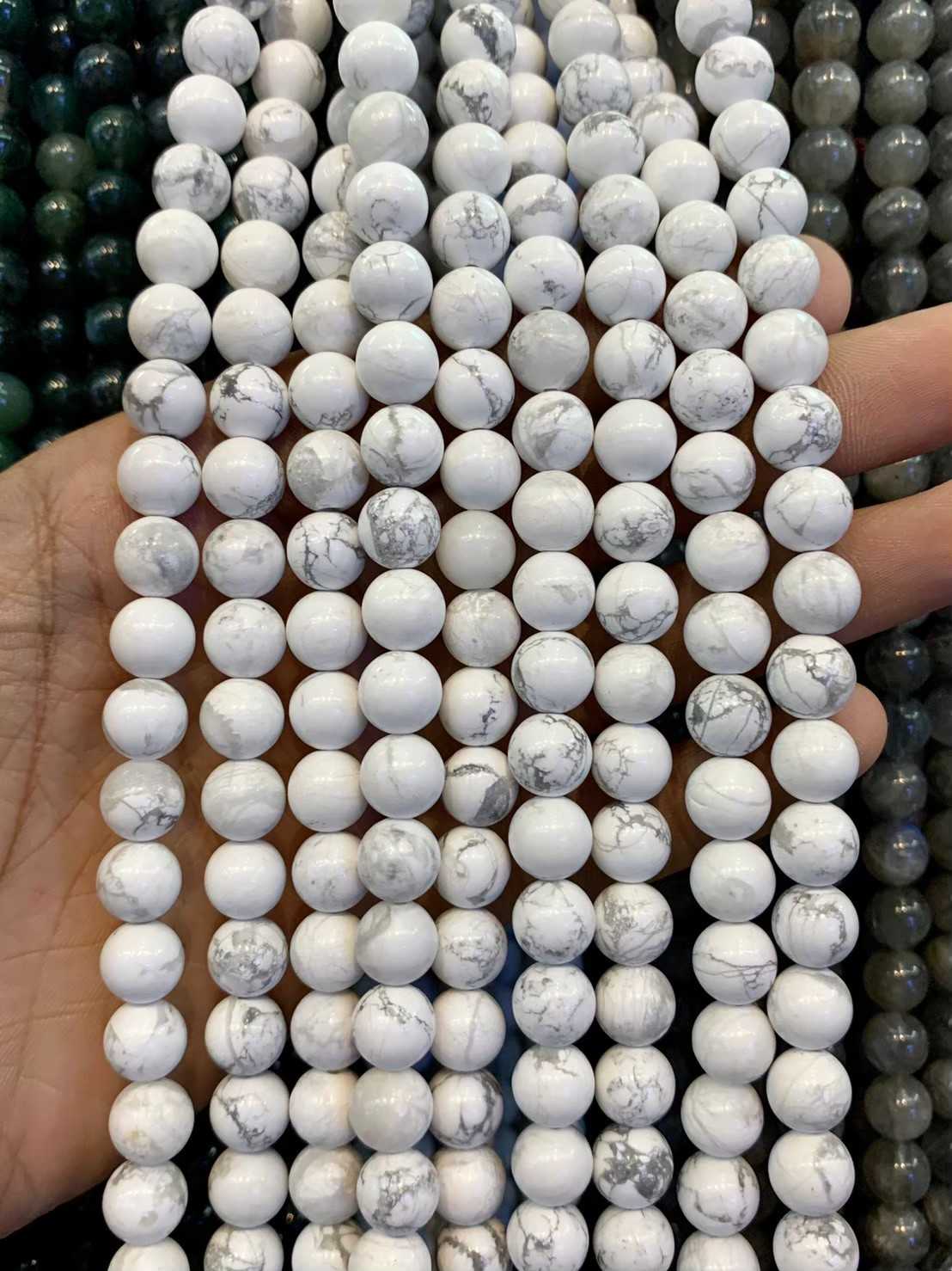 ฮาวไลท์ (Howlite) ทรงกลม เส้นยาว