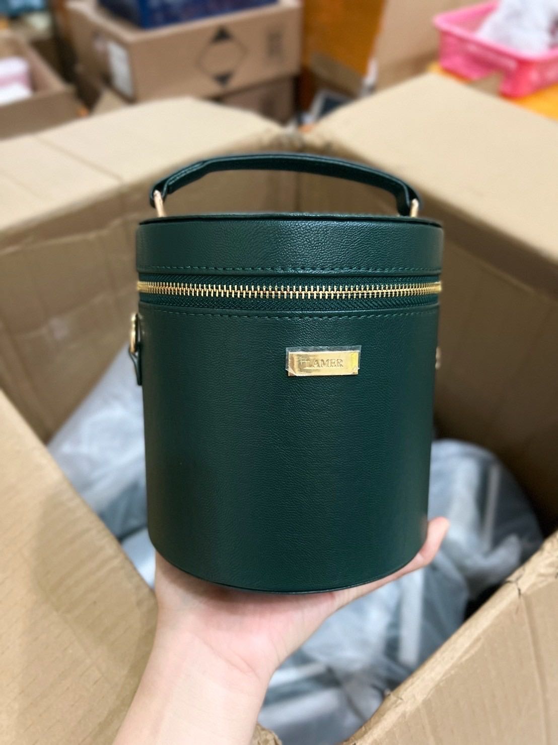 La mer Cross Body Bag กระเป๋าทรงกระบอก