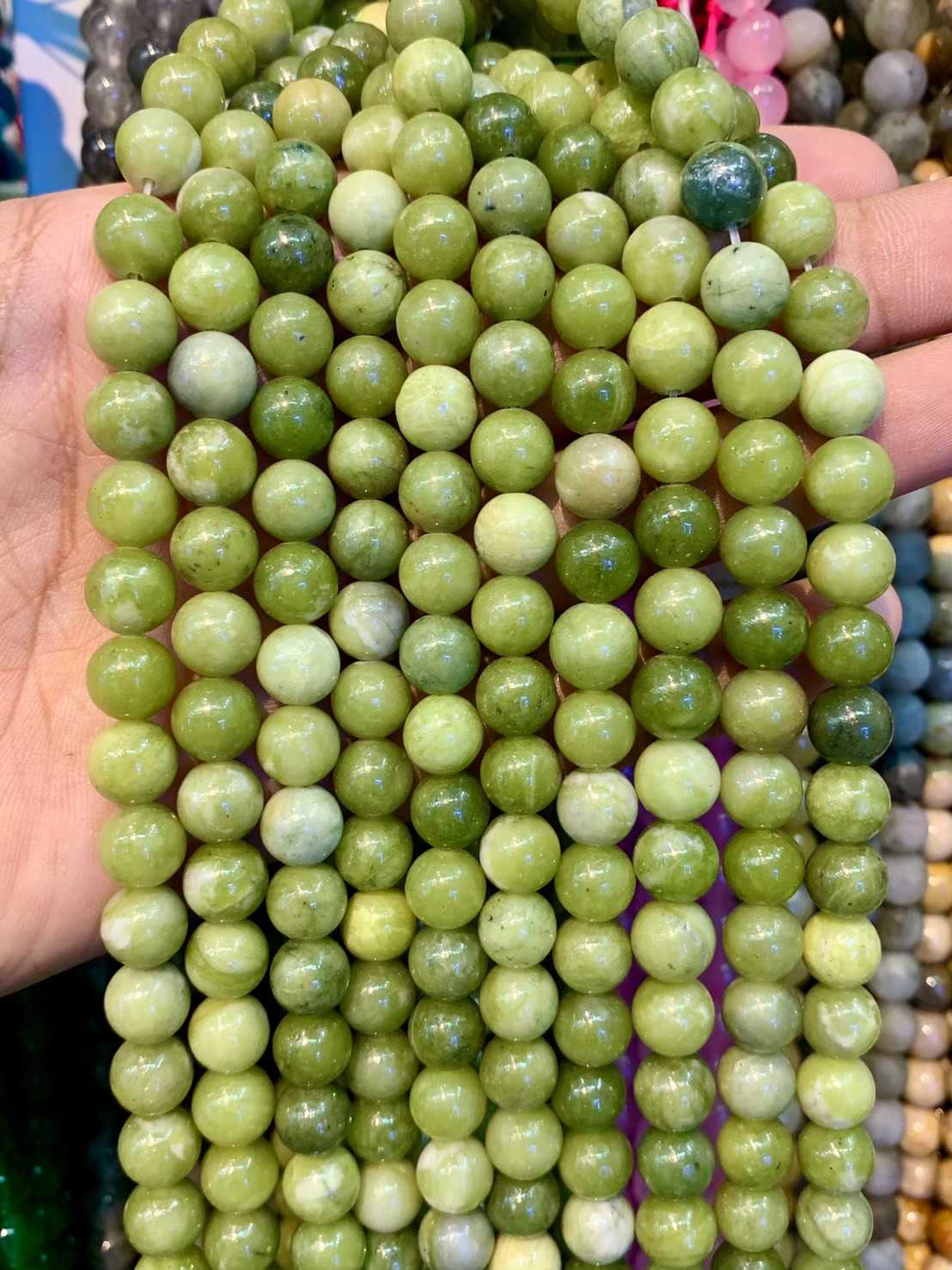 หยกเกาหลี (Korean Jade) ทรงกลม เส้นยาว