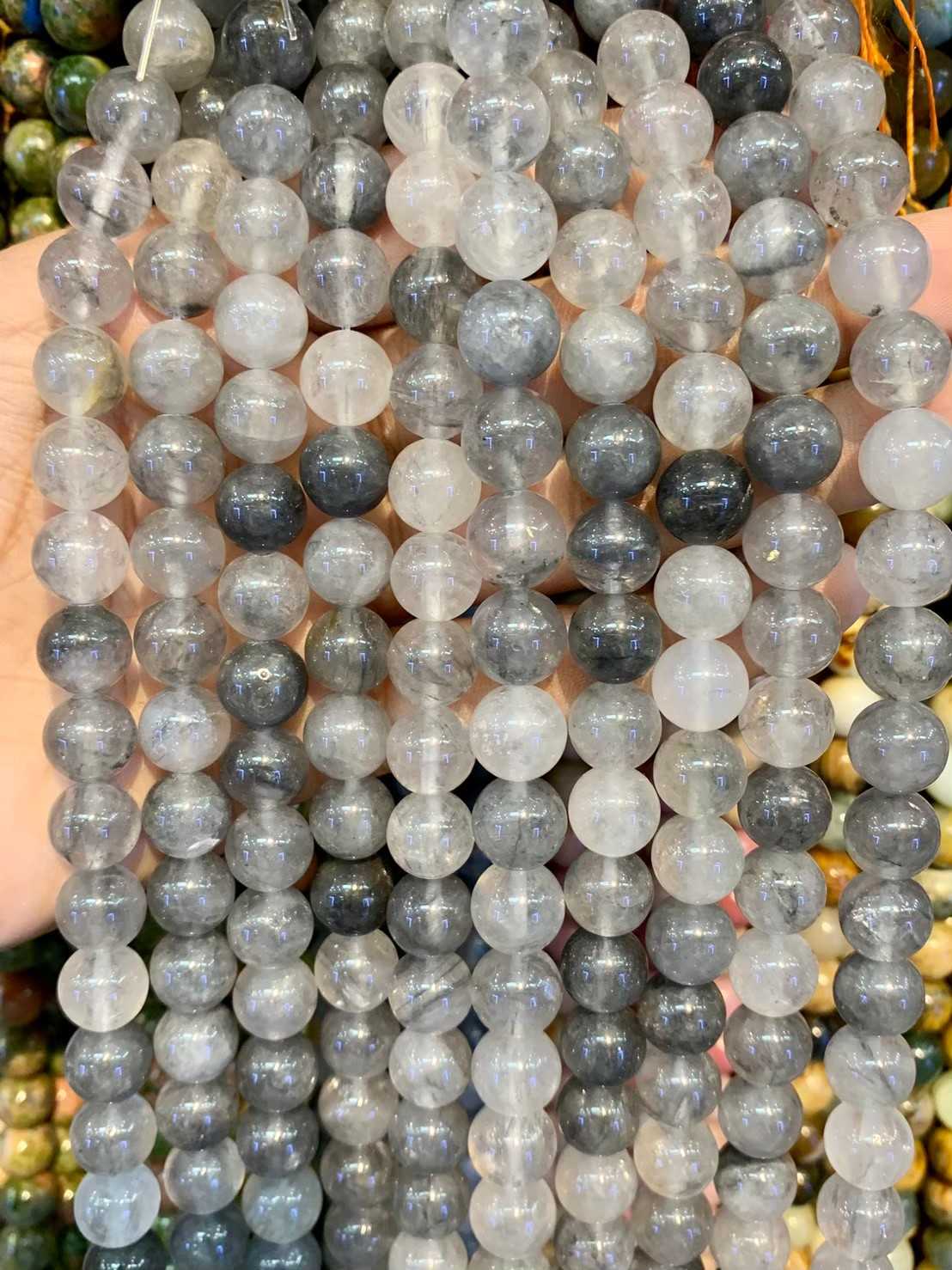 เกรย์ ควอตซ์ (Gray Quartz) ทรงกลม เส้นยาว