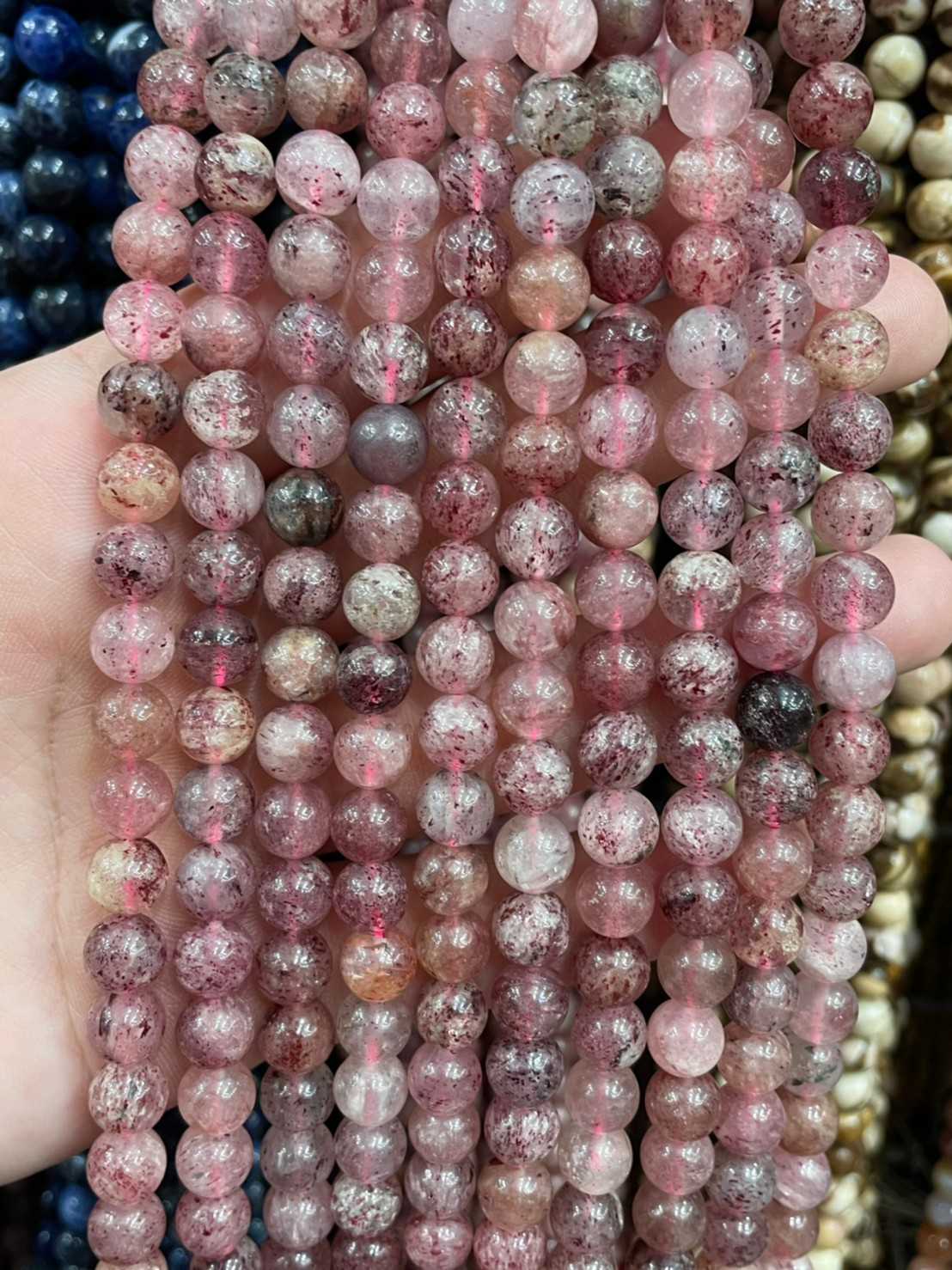 สตอเบอรี่ควอตซ์ (Strawberry Quartz) ทรงกลม เส้นยาว