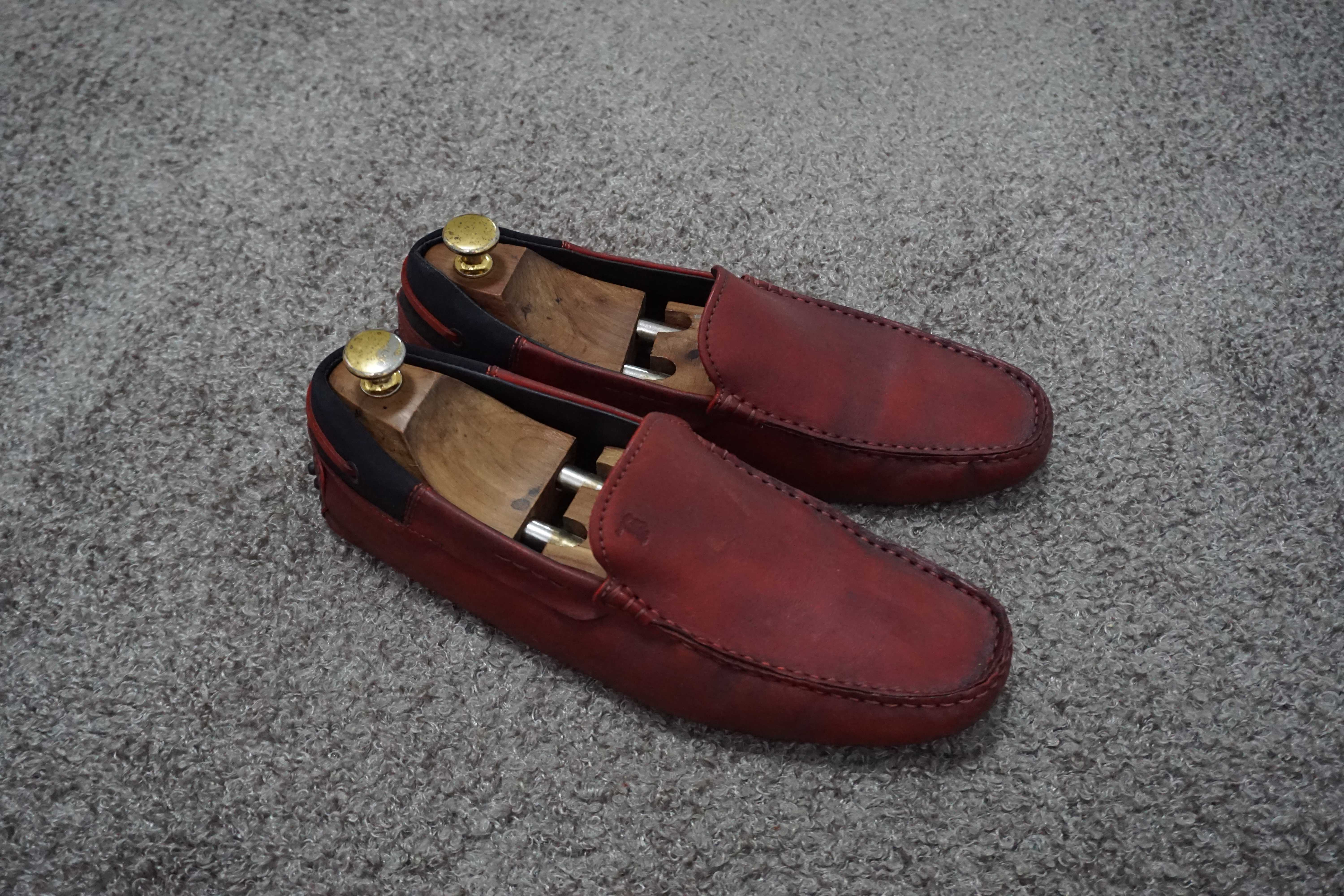 TOD'S Gommino Driving Shoes size 7
