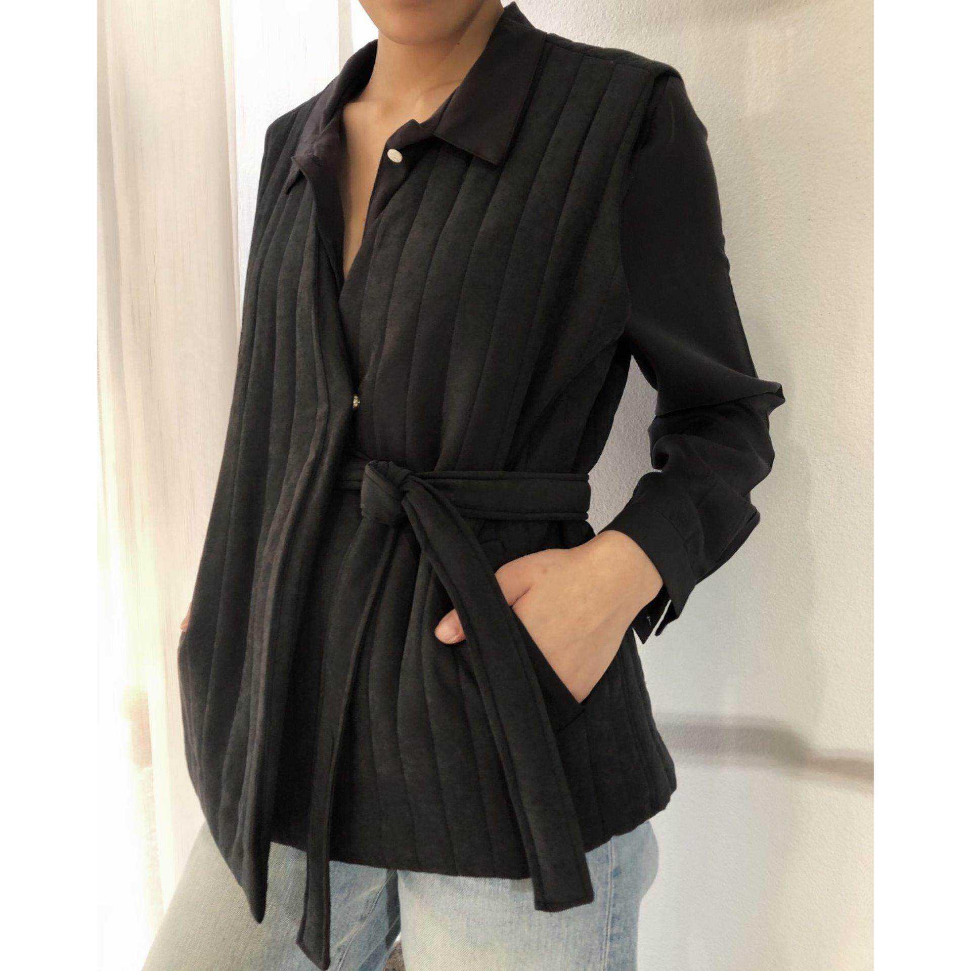 Aliotte - Tied Vest เสื้อกั๊กกันหนาว ดีเทลเชือกผูกเอว