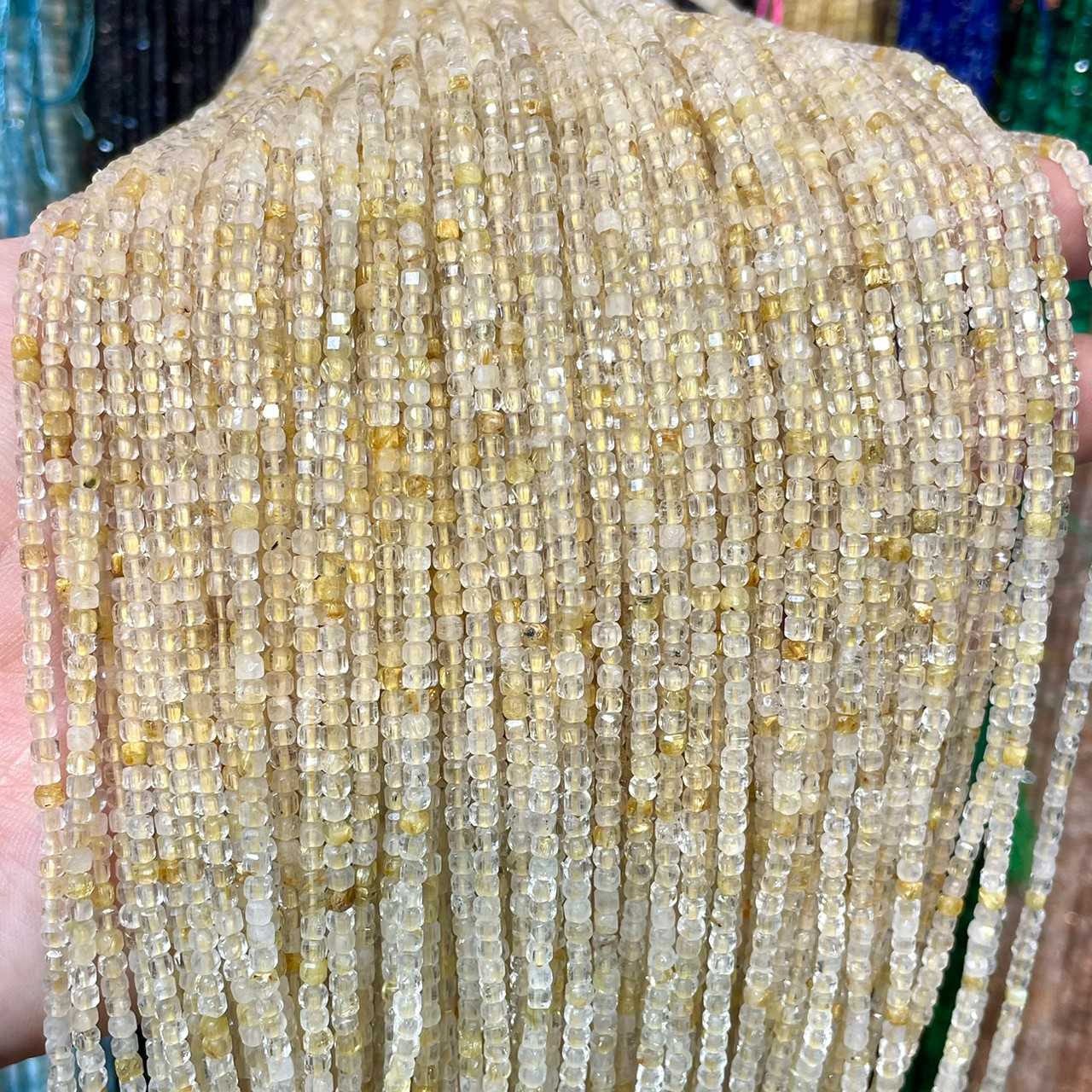 ไหมทอง (Gold Rutilated Quartz) ทรงลูกบาศก์ 2x2 mm เส้นยาว
