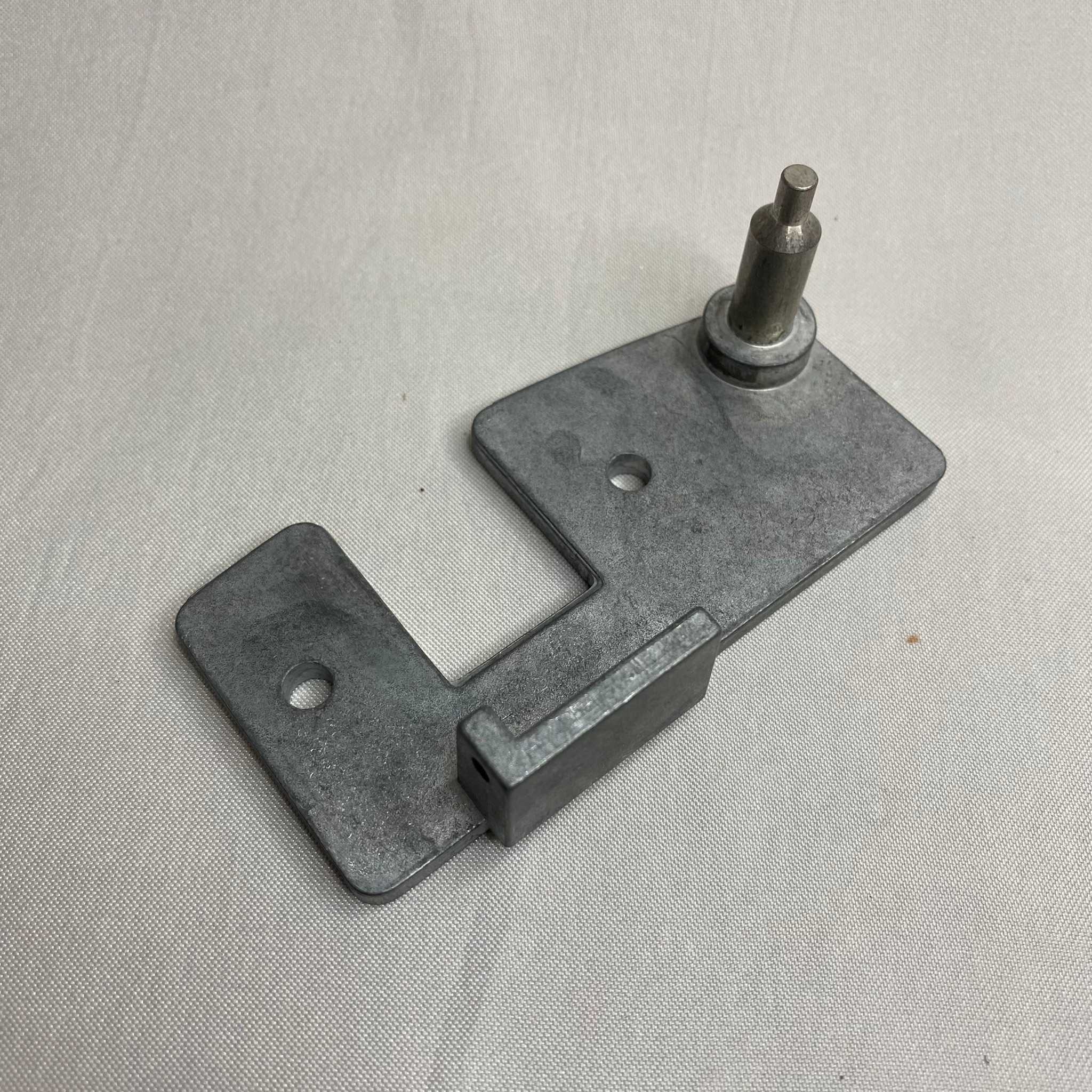 RS18-RS38 Handle holder for Washer Extractor(PRI610000082) -AA