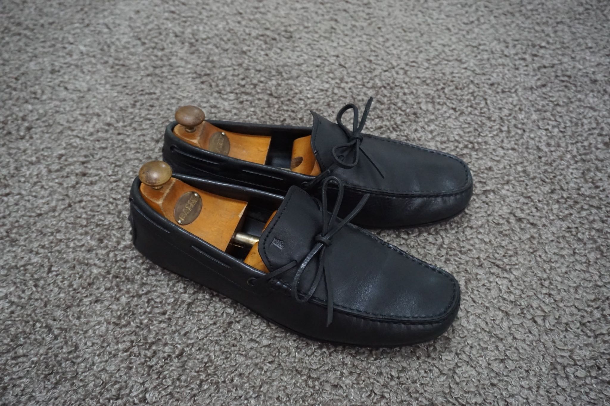 TOD'S Gommino City Driving Shoes size 6