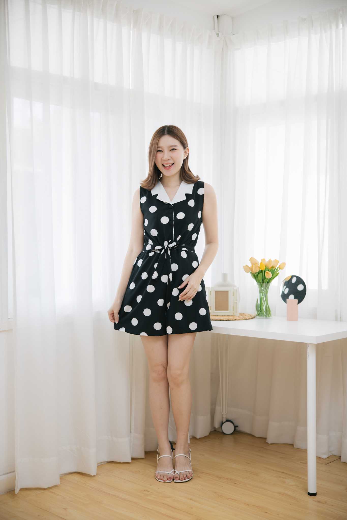 จัมสูทให้นม Black polka dot tailor jumpsuit