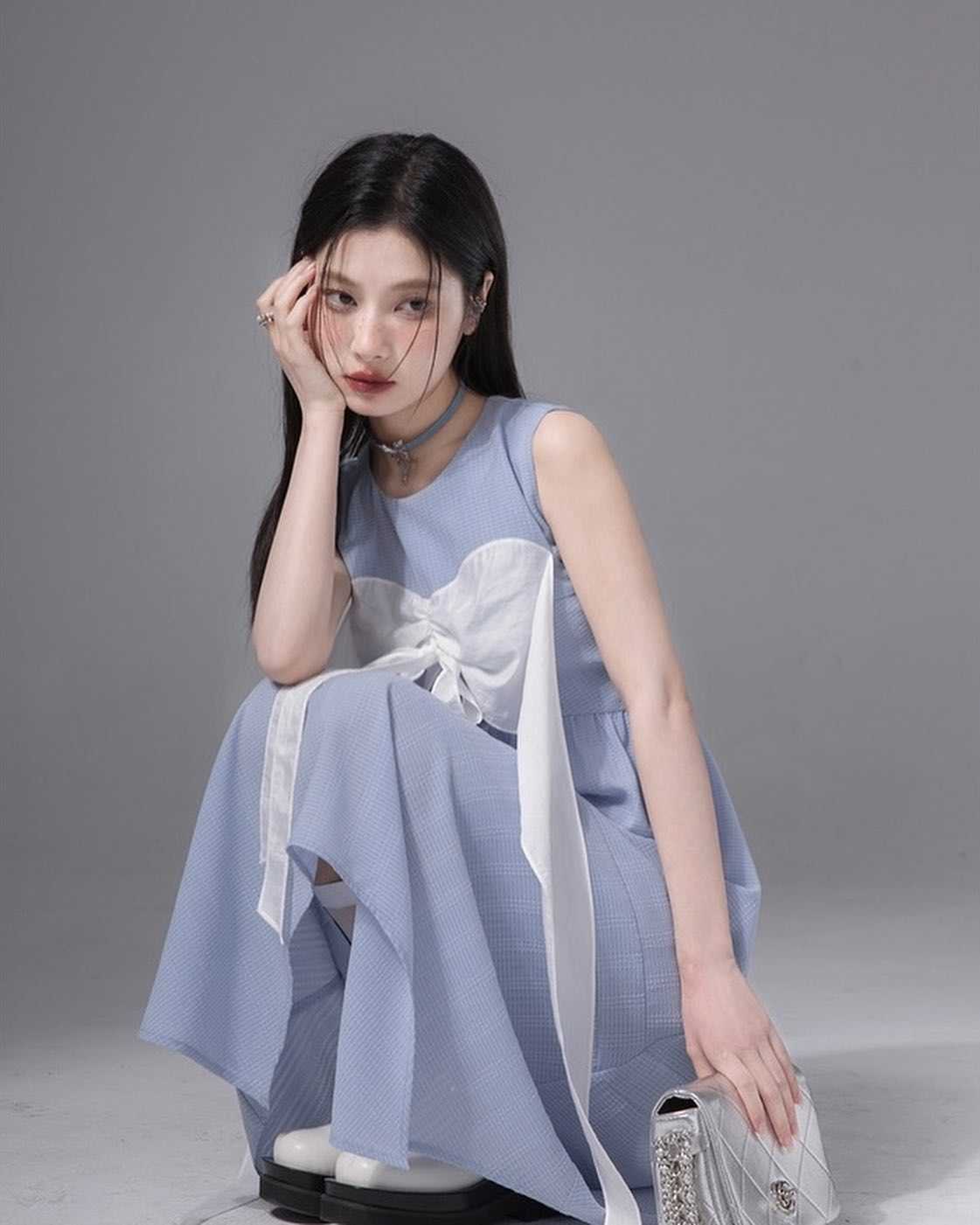 deep blue sea เดรสแขนกุดสีฟ้า ดีเทลผูกโบว์หน้าอก